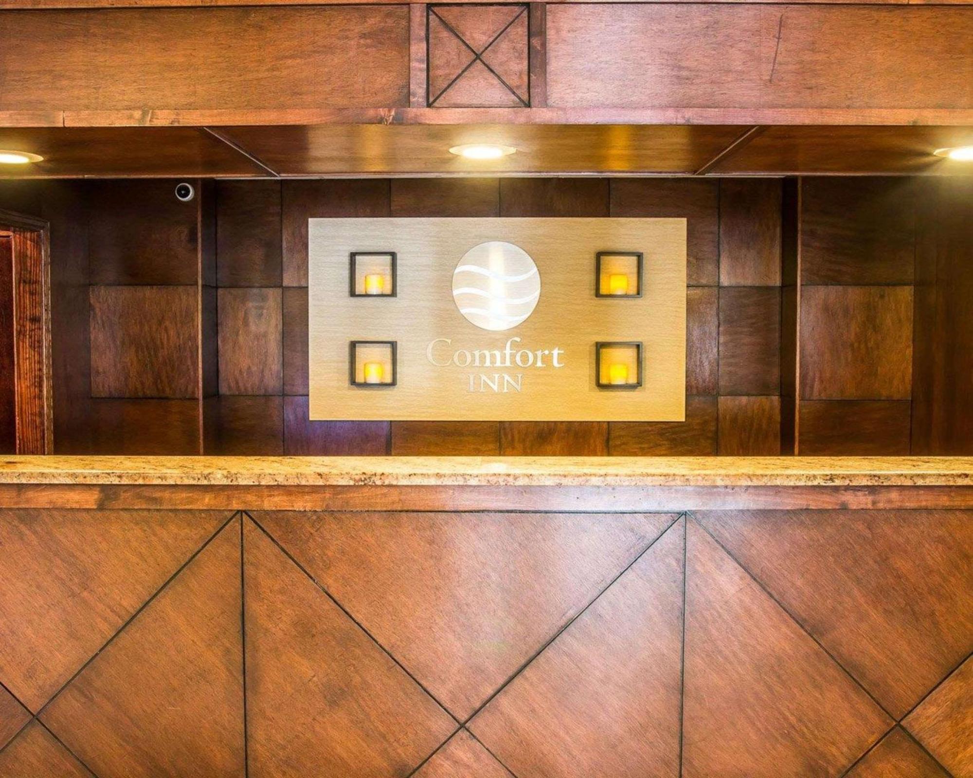 Comfort Inn Whitehall Near Michigan'S Adventure Zewnętrze zdjęcie